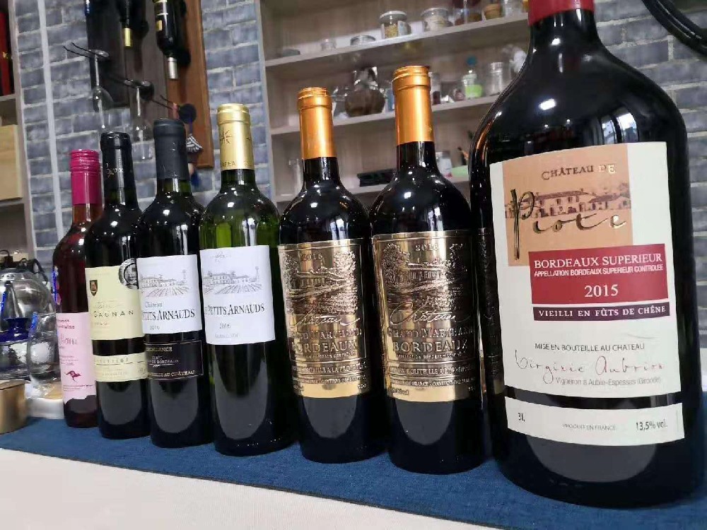 開(kāi)個(gè)小型中端葡萄酒專賣店毛利潤(rùn)怎么樣?